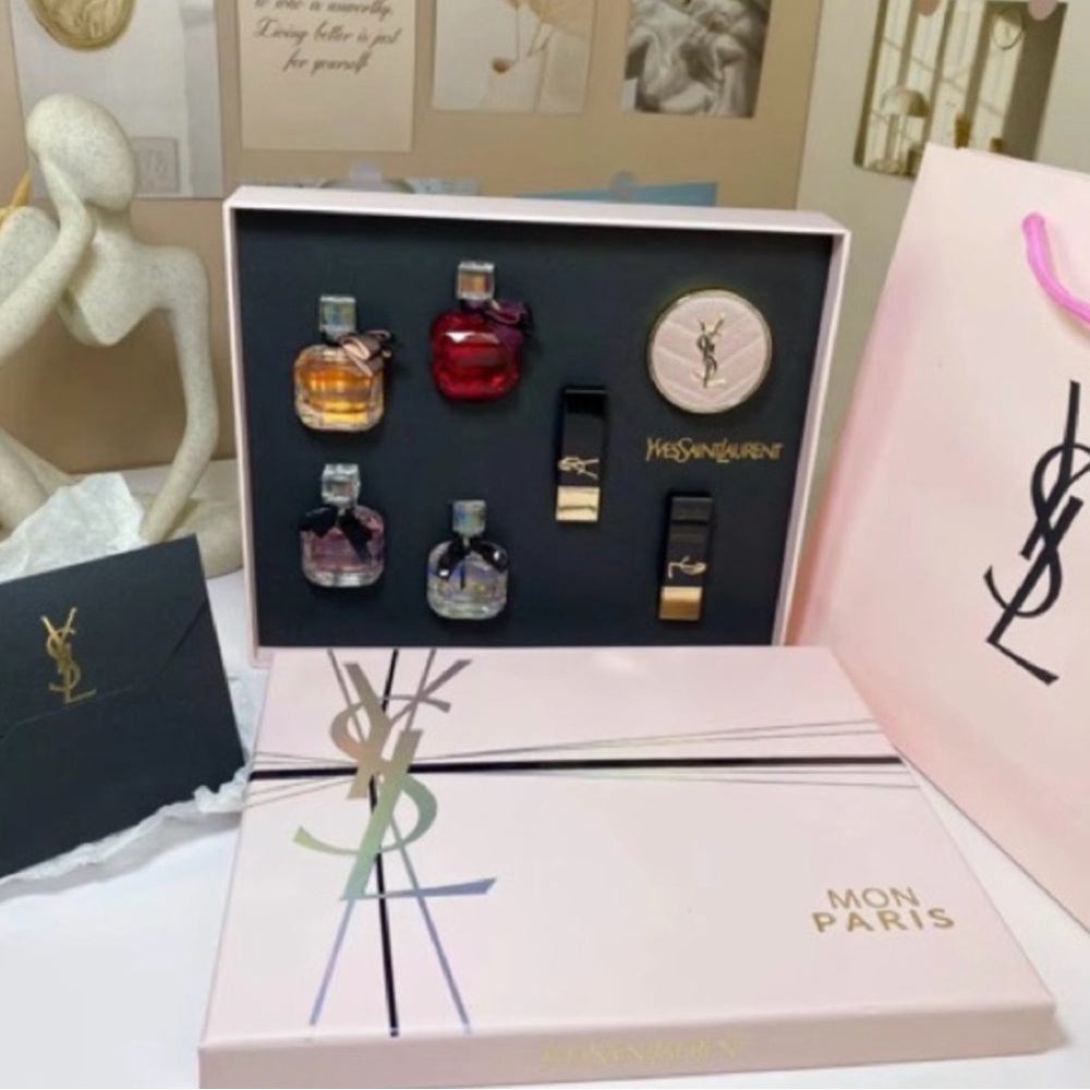 Yves Saint Laurent Mon Paris Gift Set - Pink and Black
